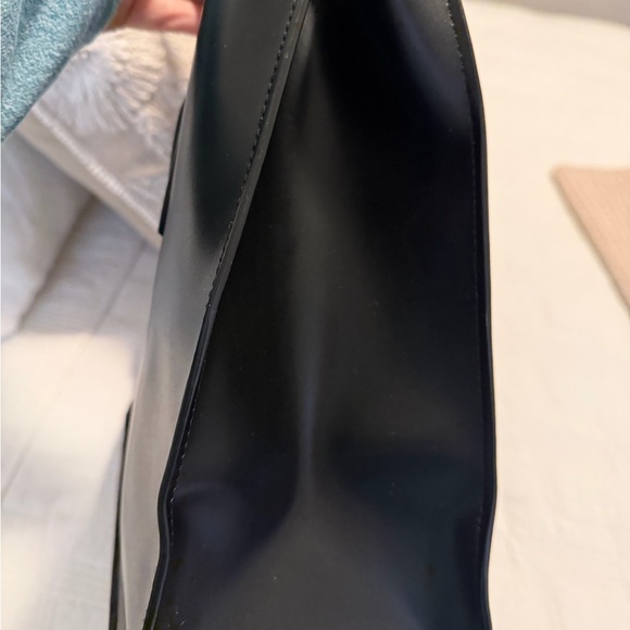 Anne Klein Vegan leather Tote 16x10 Includes bag charm - Picture 8 of 12